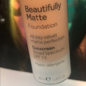 Matte N o 7 foundation